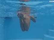 Hottest stepmom Emily swimming naked and horny 14/16