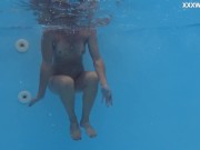 Hottest stepmom Emily swimming naked and horny 16/16