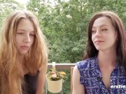 Ersties: Alba und Lisa lecken und fingern sich gegenseitig sinnlich im Sonnenschein 11/16
