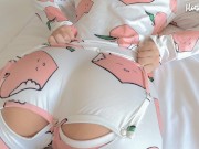 Her perfect body begs for a creampie 💦💦 1/16