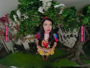 VR Conk Slutty Cosplay of Snow White VRPorn 7/16