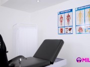 Necesito nacionalidad si o si!! El doctor se folla a su paciente y la deja embarazada 7/16