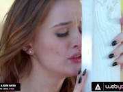 Lesbian Uses Kissing Booth To Fuck Girls 11/16