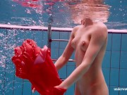 Avenna shows her sexy nude naked hot body underwater 13/16