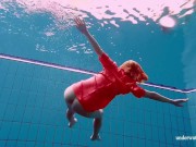 Avenna shows her sexy nude naked hot body underwater 4/16