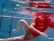 Avenna shows her sexy nude naked hot body underwater 8/16