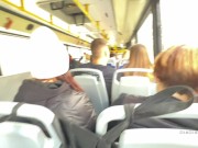 Незнакомка подрочила и отсосала мой член в общественном автобусе полным людей 1/16