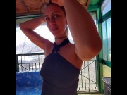 Moglie tradisce il marito al telefono con il primo che capita 2/16