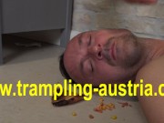 teen face jumping 16/16