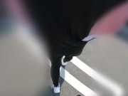 旦那とトレーニングに来た人妻をおもちゃで遊んで中出しカーセックス 5/16