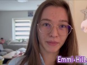 Dreifacher Squirt! Dünnes Teenie Orgasmen