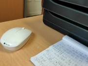 Milf Secrétaire Française aux gros seins baise sa formatrice au gros cul en public à son travail 7/16