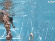 Sexy naked erotics with Lana Lelani in the pool 6/16