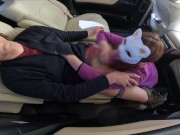 お互い夫婦のお出かけを断って不倫カーセックスする2人 10/16