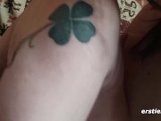 Ersties - Lesbische Squirting-Action mit Inanna und Zora aus Berlin 8/16