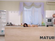 MATURE4K. Mature maid fucked vagina to satisfy horny guy in the morning 2/16