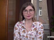 Ersties - Lehramtsstudentin Emily liebt es, mit Toys zu masturbieren 11/16