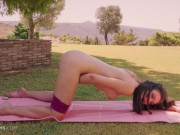 ULTRAFILMS Gorgeous and talented model Elizabeth T masturbating in front of the camera 11/16