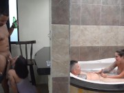 intercambio de parejas en el espa del club - sara blonder & jenifer play 7/16