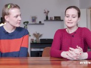 Ersties - Pornoproduzentin Sally B trifft heißes Fan Girl Emma K 12/16