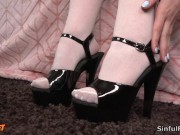 Naughty Lyra Does A Foot Fetish Cum Countdown 1/16