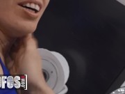 MOFOS - Tommy Gets Horny With Linda Del Sol's Body & Soon After He Slides His Cock Inside Her Pussy 4/16