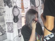 LA MUY INFIEL FOLLA CON SU HERMANASTRO MIENTRAS HABLA CON SU NOVIO POR LLAMADA 3/16