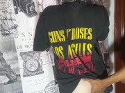 LA MUY INFIEL FOLLA CON SU HERMANASTRO MIENTRAS HABLA CON SU NOVIO POR LLAMADA 9/16