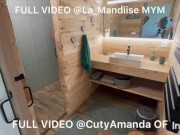 jeune française suce et baise avec son invité 3/16