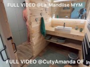 jeune française suce et baise avec son invité 4/16