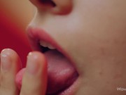 WOWGIRLS Amazing girl with beautiful eyes Alissa Foxy teasing us in this hot solo video 10/16