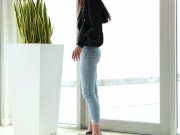 Round ass and that perfect girl next door look on this gorgeous new amateur 10/16