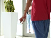 Round ass and that perfect girl next door look on this gorgeous new amateur 3/16