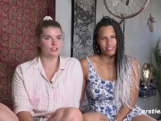 Natascha und Lena S. heißes Date mit intensiven Orgasmen 2/16