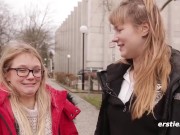 Heißes Vergnügen in der Universitätsbibliothek mit Holly und Ida 14/16