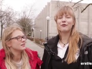 Heißes Vergnügen in der Universitätsbibliothek mit Holly und Ida 8/16