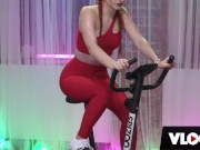 Beautiful Redhead Hottie Gia Tvoricceli BTS 4/16