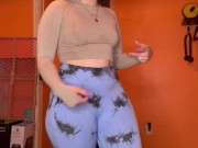 slutty Pawg rips leggings for an oily solo dildo fuck in the gym 1/16