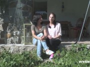 Ersties - Exhibitionistische Shoppingtour mit Sara und Mia 2/16