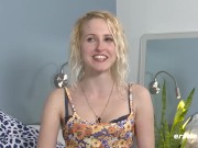 Ersties -Heiße Gamerin Callisto hat Spaß allein 16/16