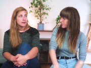 Ersties -Die Saarländerinnen Nicky F und Kate lecken und fingern sich gegenseitig 14/16