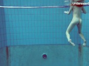 Big ass and tits brunette babe Diana 16/16