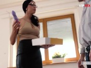 Nasty Slut Kira Queen Ravaged Deep In Her Model Twat - VIP SEX VAULT 2/16