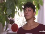 Ersties - Polyamore Lexi aus Berlin masturbiert sinnlich 15/16