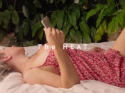 How to enjoy love and forget about the heat at the same time? 1/16