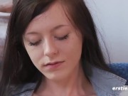 Ersties - Sinnliche Selbstbefriedigung mit Lisa M aus Hamburg 8/16