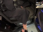 Risky public sex in a business taxi 1/16
