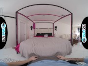 Horny Blonde Girl Gets Creanpied In VR Porn 2/16