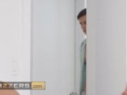 BRAZZERS - Sultry Nika Venom Makes Her Rommies Jordyn Falls & Parker Intrigued About Her New Toy 8/16