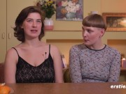 Ersties - Emma K und Amanita haben intensiven Spaß mit Dildo 8/16